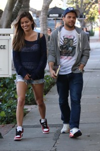 Jerry Ferrara and his girlfriend have lunch at Alfred's Kitchen