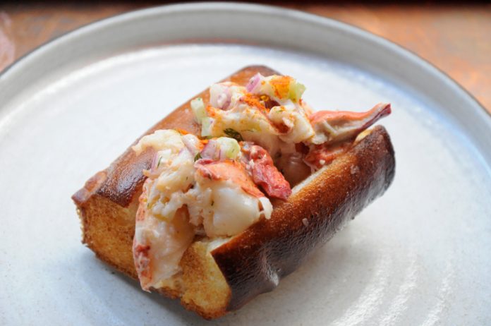 the breslin lobster roll,new york gossip gal,taste of gramercy