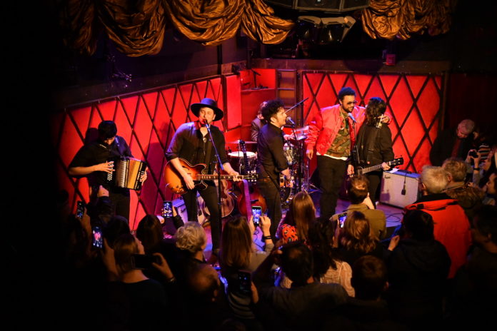 Shaggy's Surprise Performance in Celebration of Rockwood Music Hall's 15th Anniversary,new york gossip gal